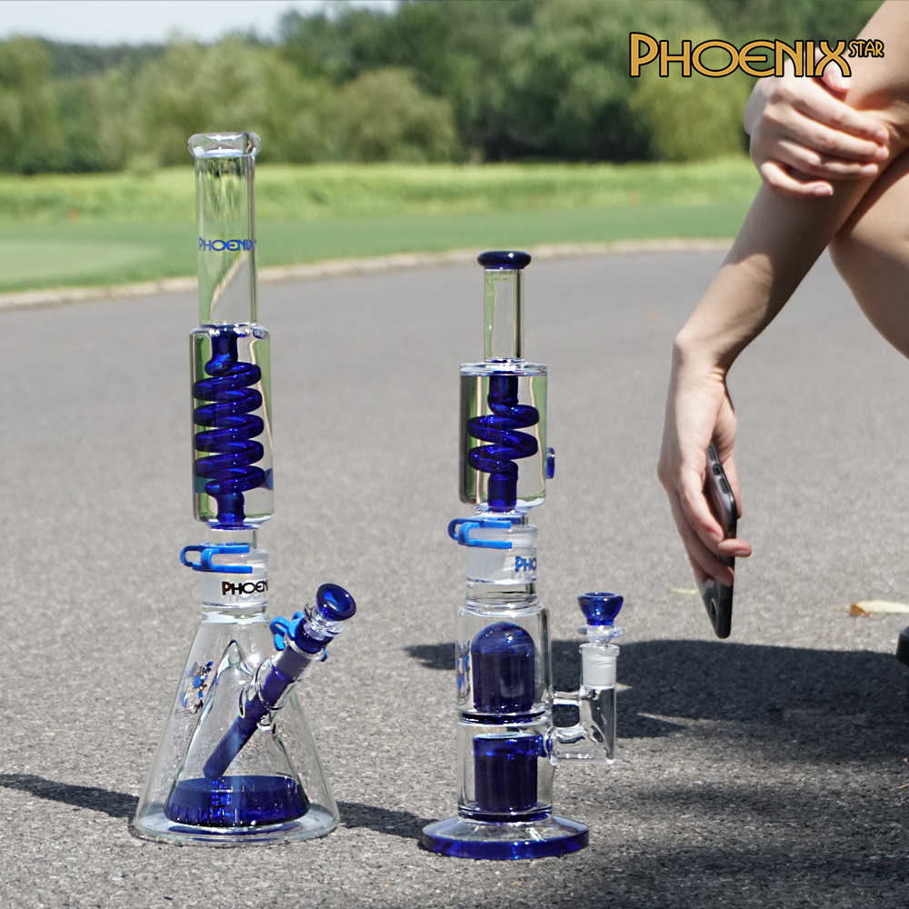 Beaker Bong VS Straight Bong Which Is Better? Phoenix Star