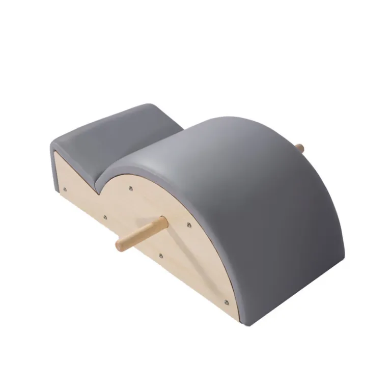 Uning onanizm bilan shugullanayotganini payqagan kokrakli onaning porno videosi