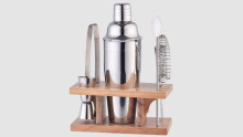 Automatic bartender Cocktail shaker