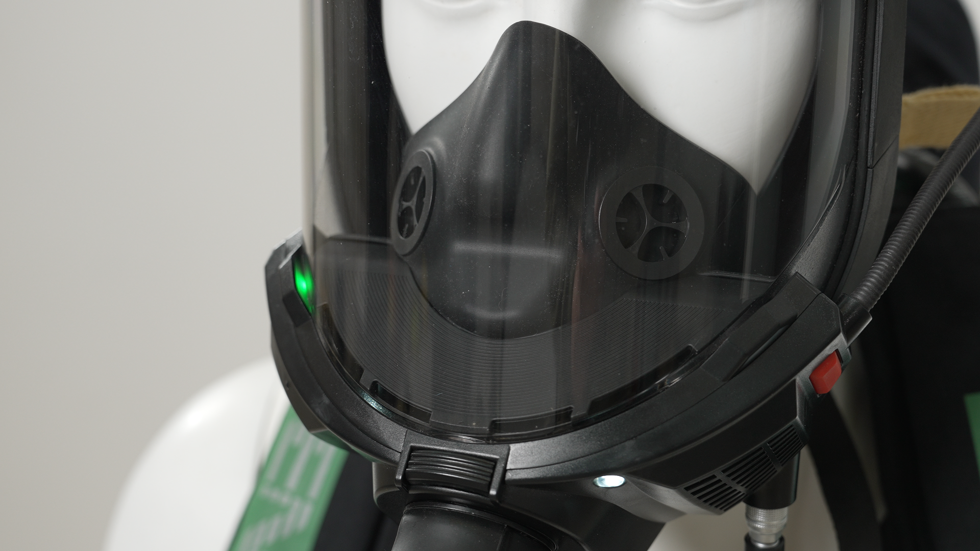 Scba Integrated Computer Module FENAN NEW C8600D SCBA – Next-Gen SCBA with Integrated HUD, Buddy Light ...
