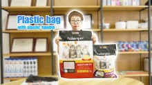 Plastic bag with plastic handle