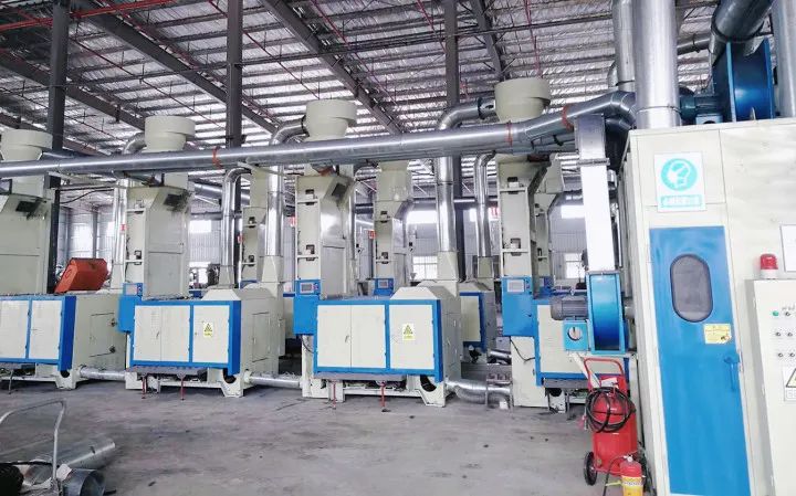 What Materials Are Processed By Carding Machines?