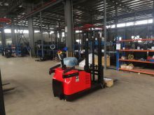 WELIFTRICH 0.5ton~5Ton 1100lbs Narrow Aisle Width Side battery fork lift machine electric counterbalance stacker