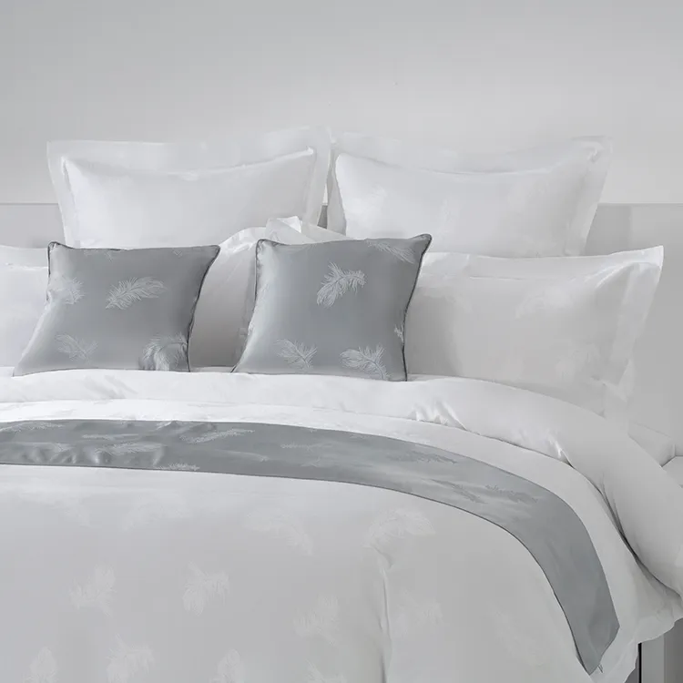 High Quality Luxury 5 Star Hotel Bedding Set Feather Pattern Custom ...