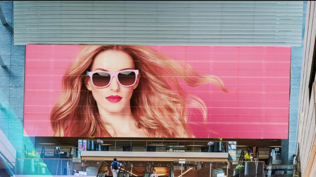 Pared de video LED transparente de vidrio de alta transparencia para centro comercial / Windows