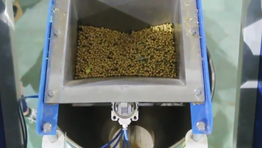 Máquina automática de pesaje lineal de gránulos pequeños Pesadora a granel Pesadora lineal de arroz Plástico, embalaje de madera