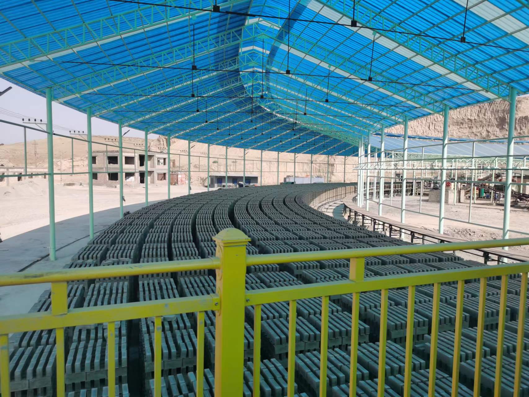 La plus grande usine de briques d'argile d'Ouzbékistan Four tunnel rotatif mobile 400 000 briques par jour