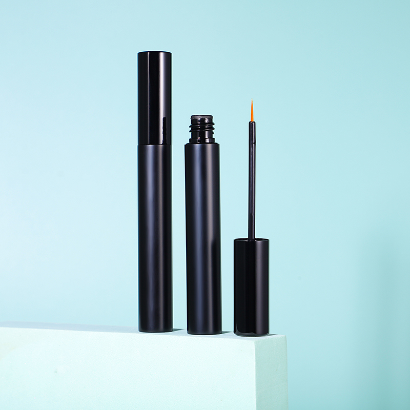 How to tell the difference between eyebrow pencil and eyeliner