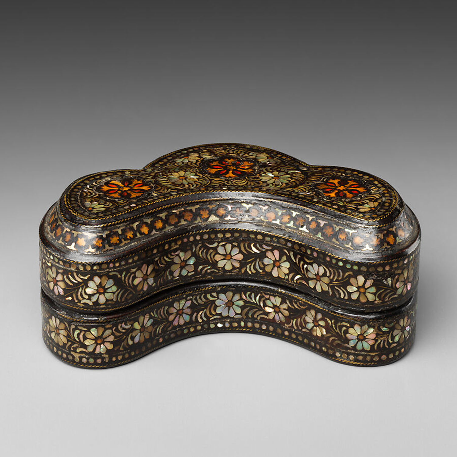 application of decorative items