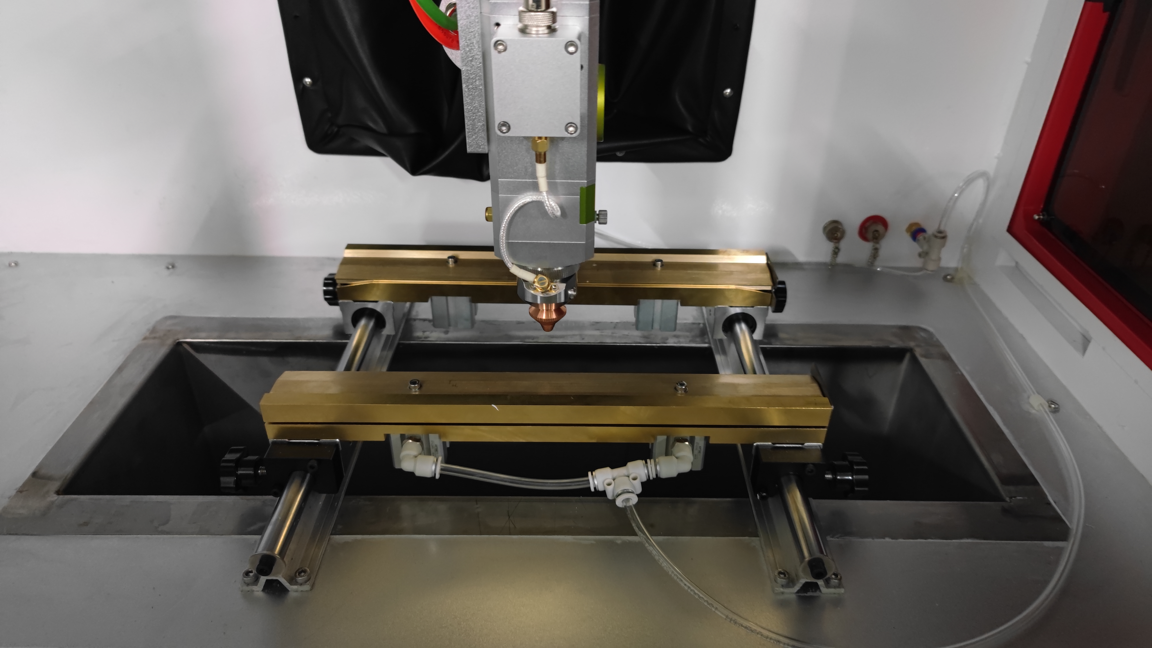 cosmo laser cutting machine