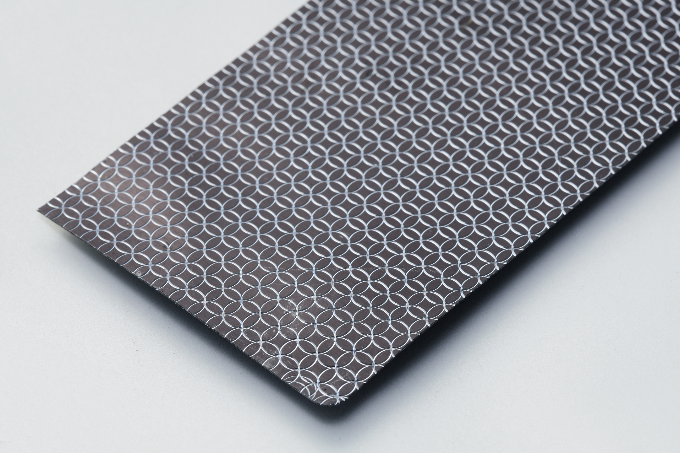 jewellery illusion plate faceting sample