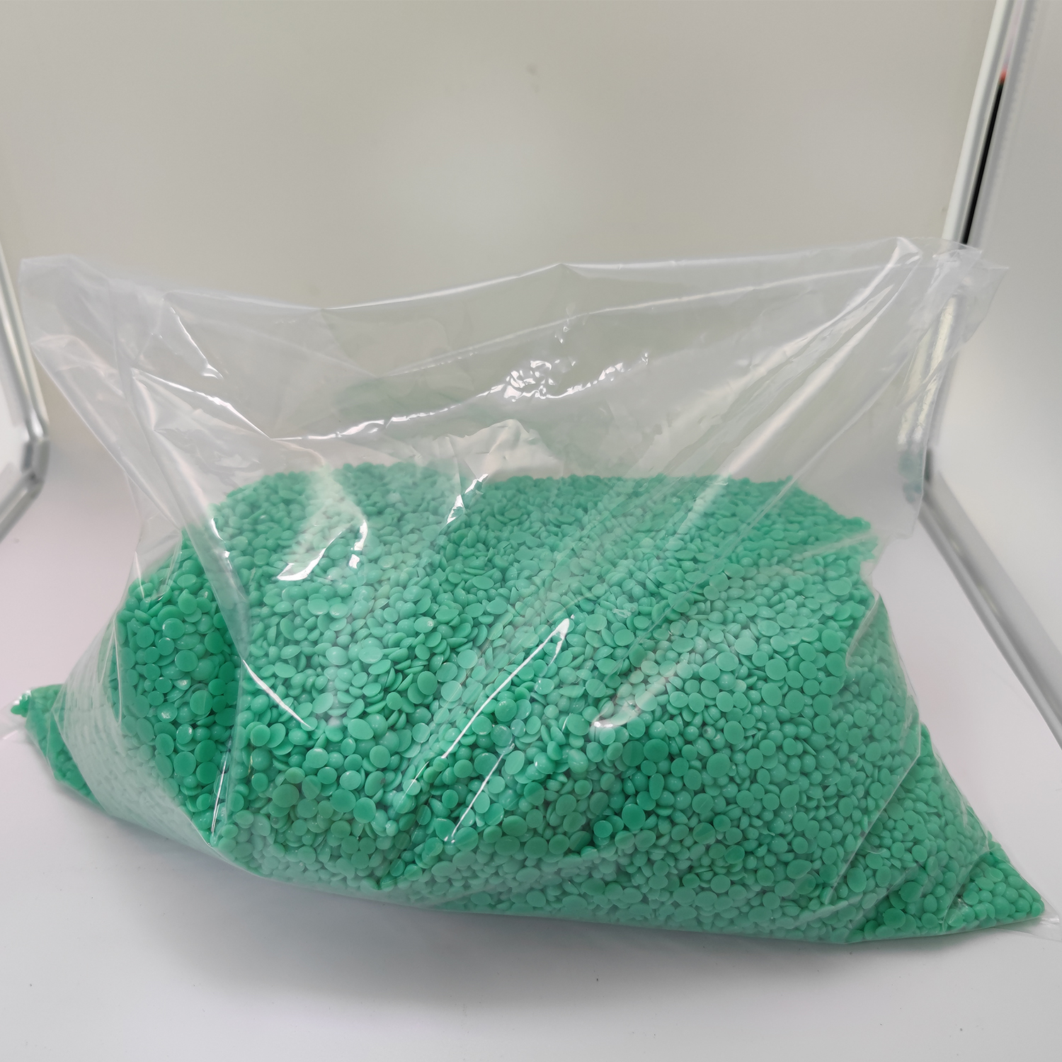 Small Shrinkage Green Wax Bead