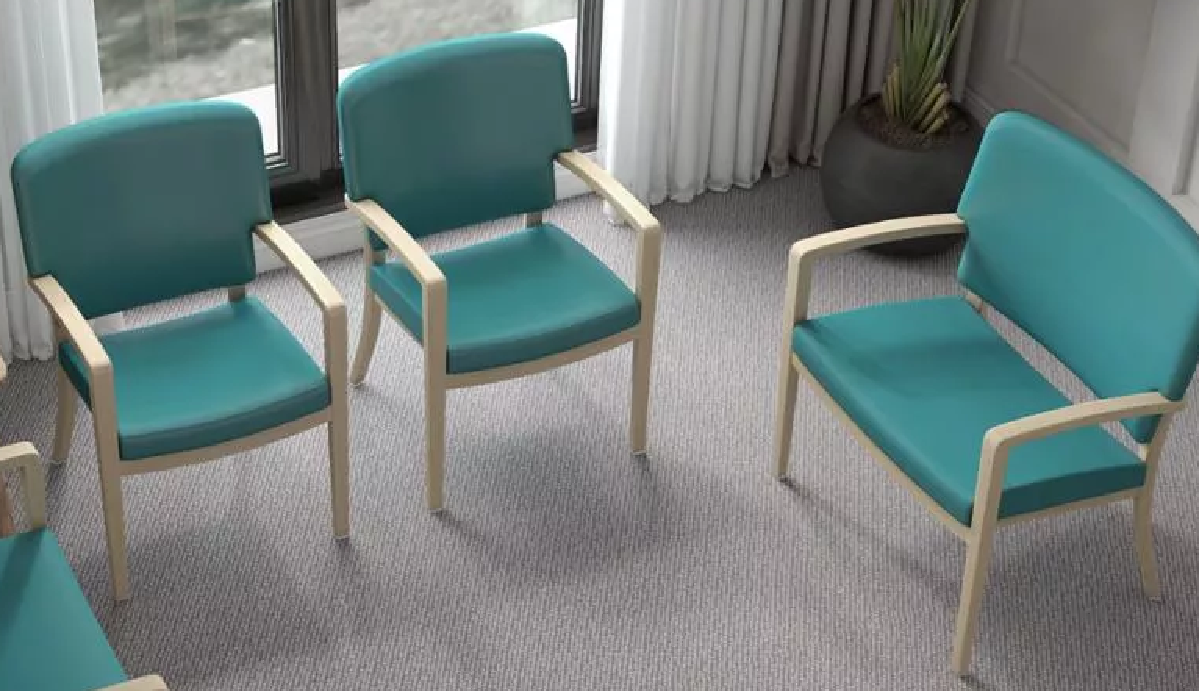 Choosing the Best Nursing Home Chairs Yumeya Furniture