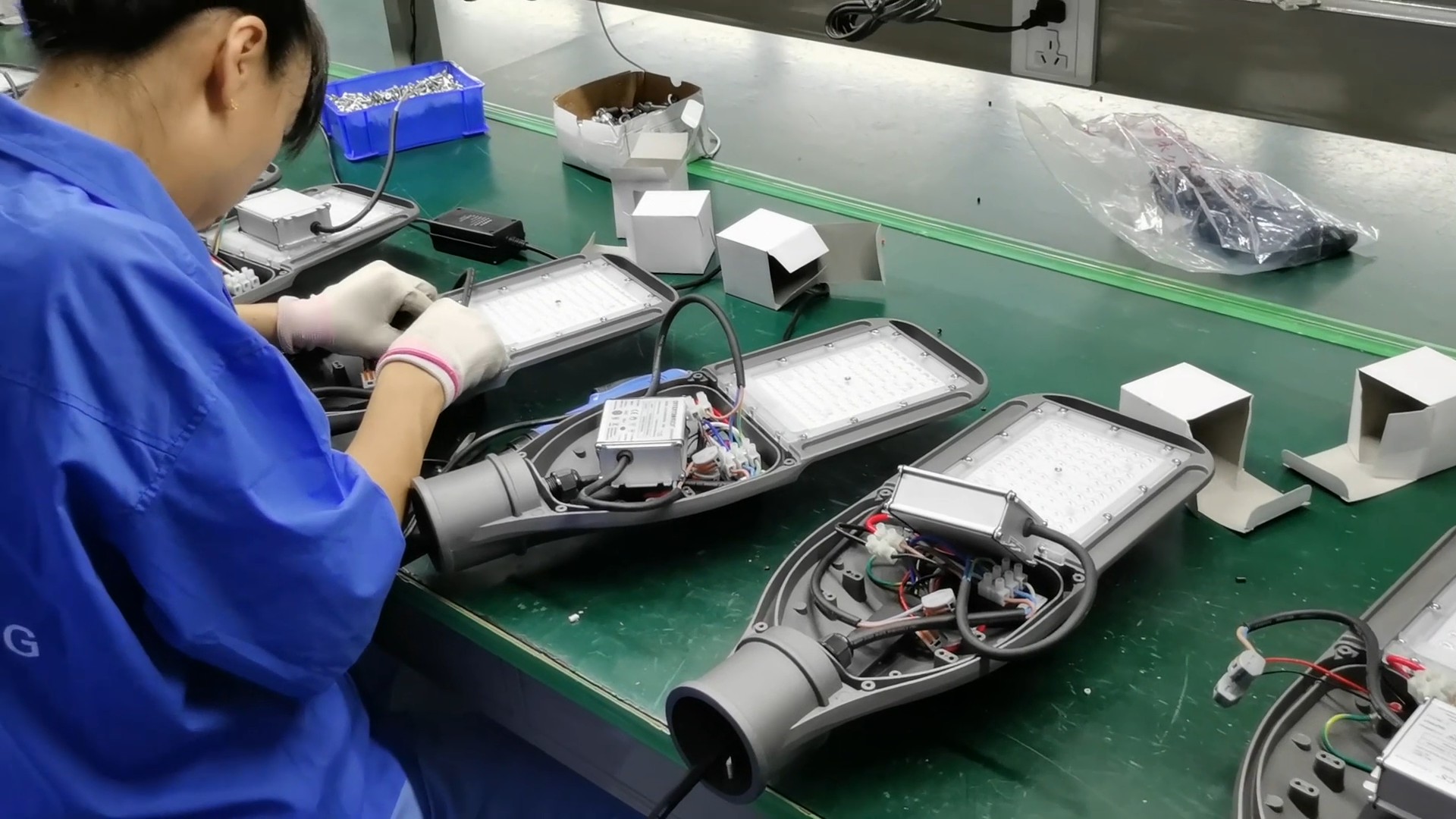 CHZ lighting how to assemble LED street lights?