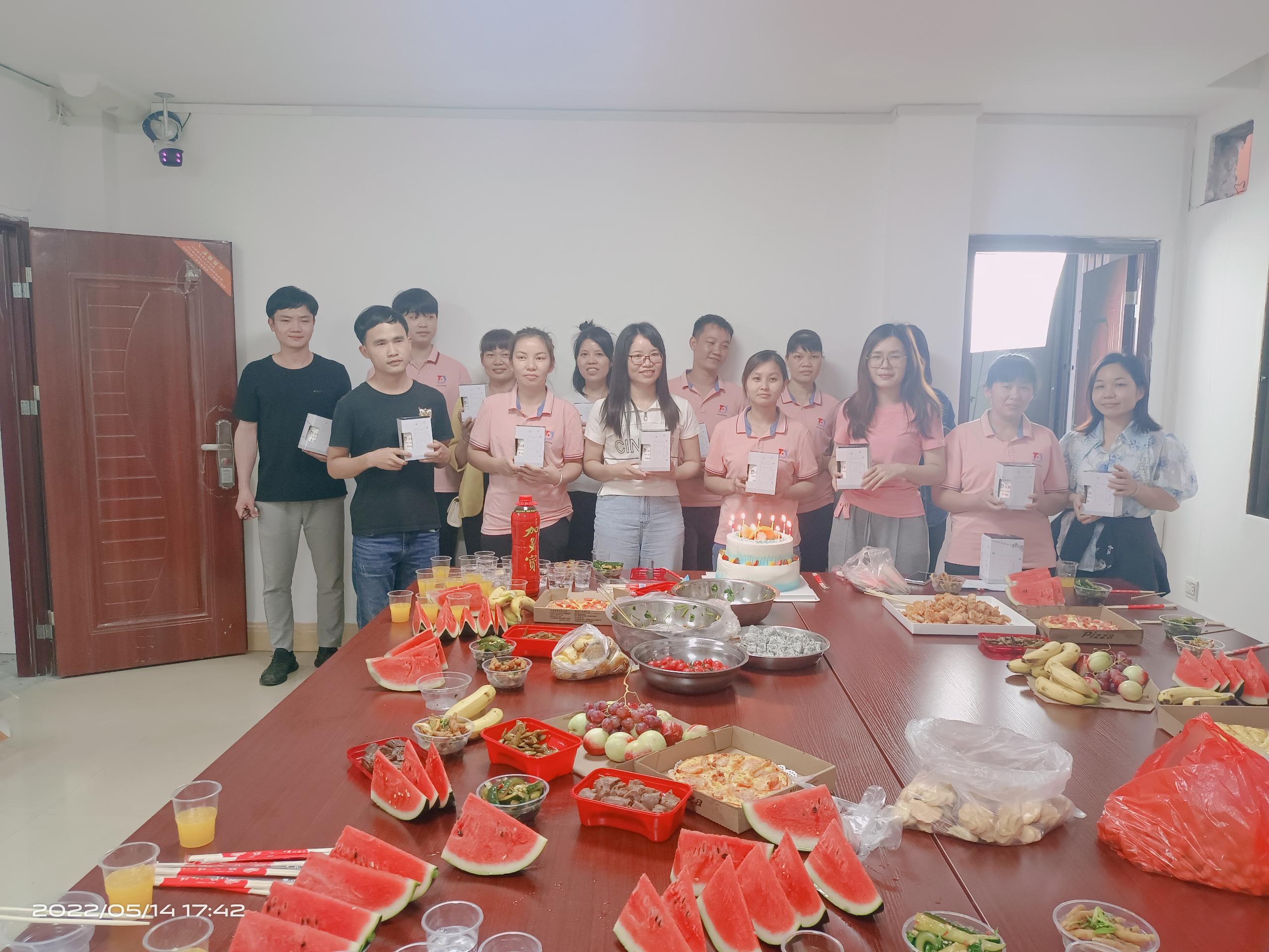 Dataifeng birthday party, Happy birthday to to them!!