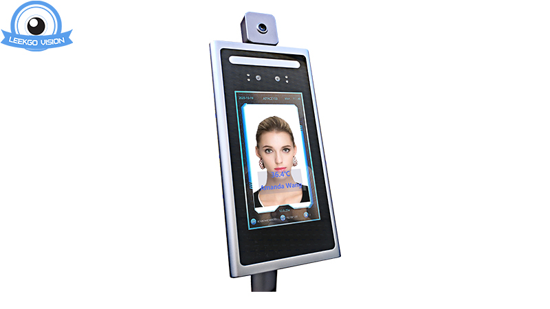 Caméra de contrôle d'accès à reconnaissance faciale dynamique en direct de 7 pouces avec mesure de la température corporelle par thermomètre infrarouge