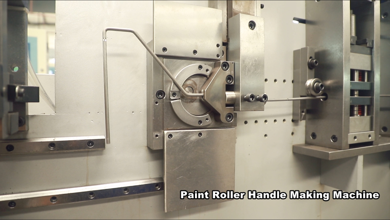 Máquina para fabricar mangos de cepillos para rodillos de pintura