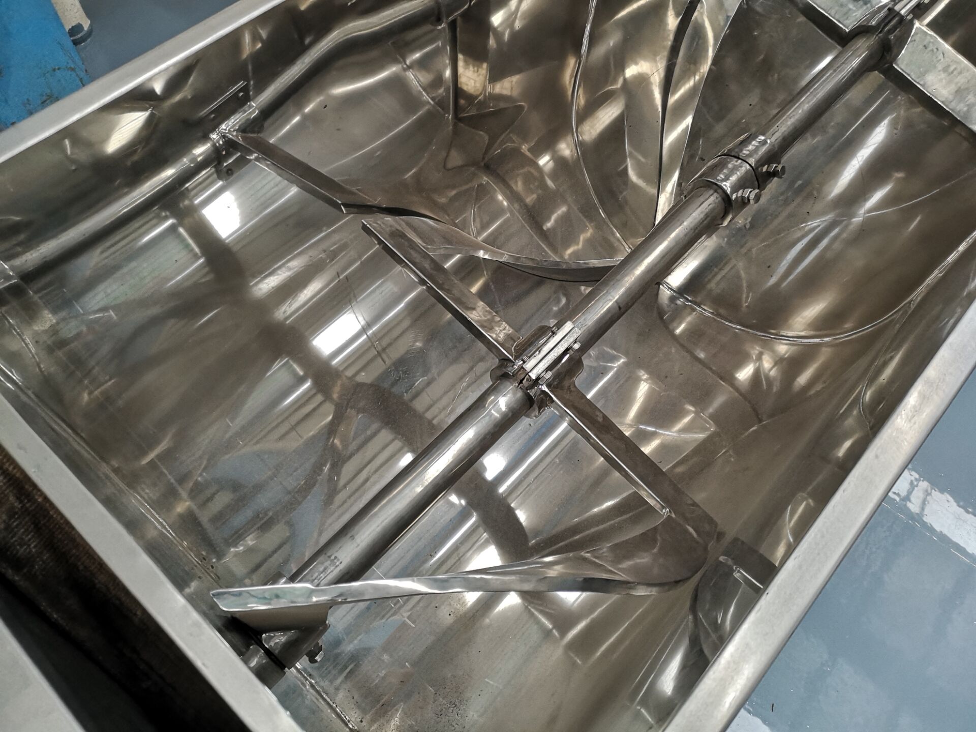 through shaped mixer