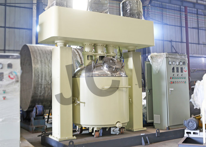 powerful dispersing mixer