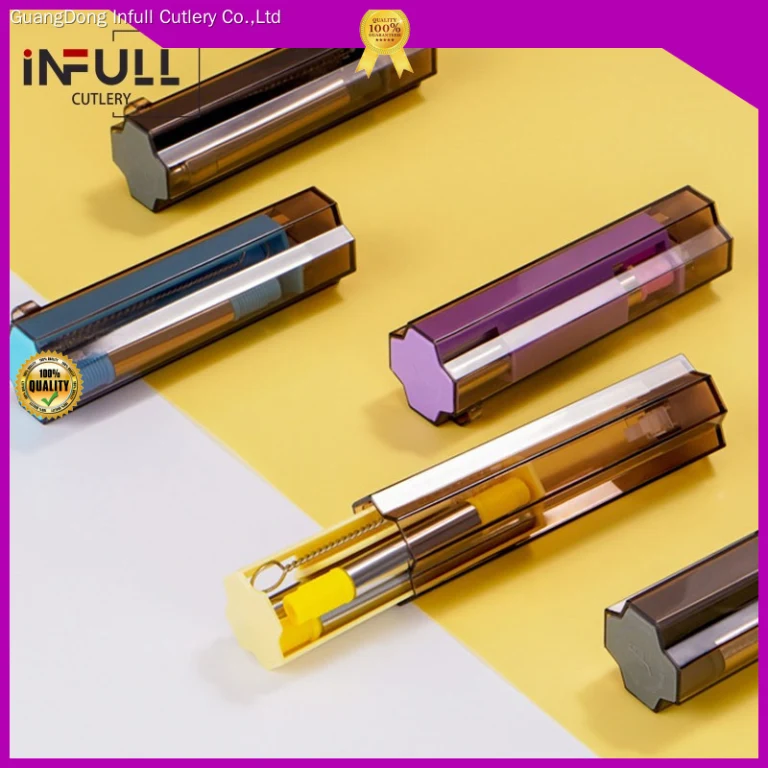 Oqituvchi yosh talaba bilan jinsiy aloqada boldi (rus pornosi)