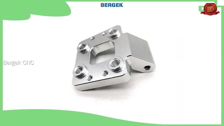 Fábrica de peças de torneamento de aço inoxidável customizadas | Bergek CNC