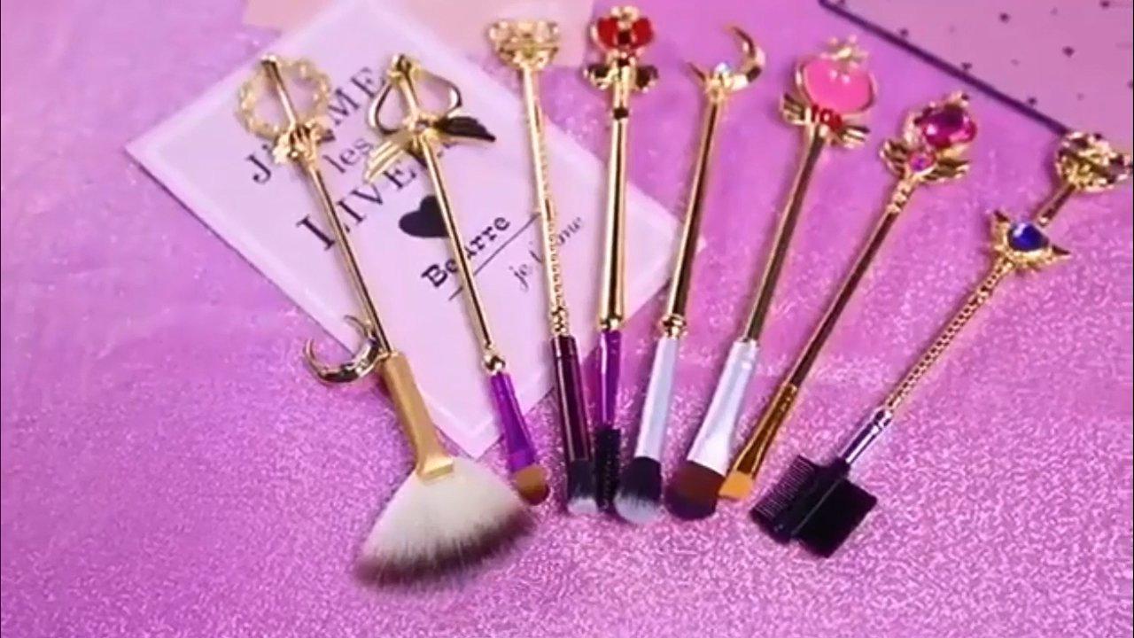 8pcs Sailor Moon Personalize Makeup Brush Set Rose Gold Cosmetic Powder Foundation Eyeshadow Brush For Girls Gift