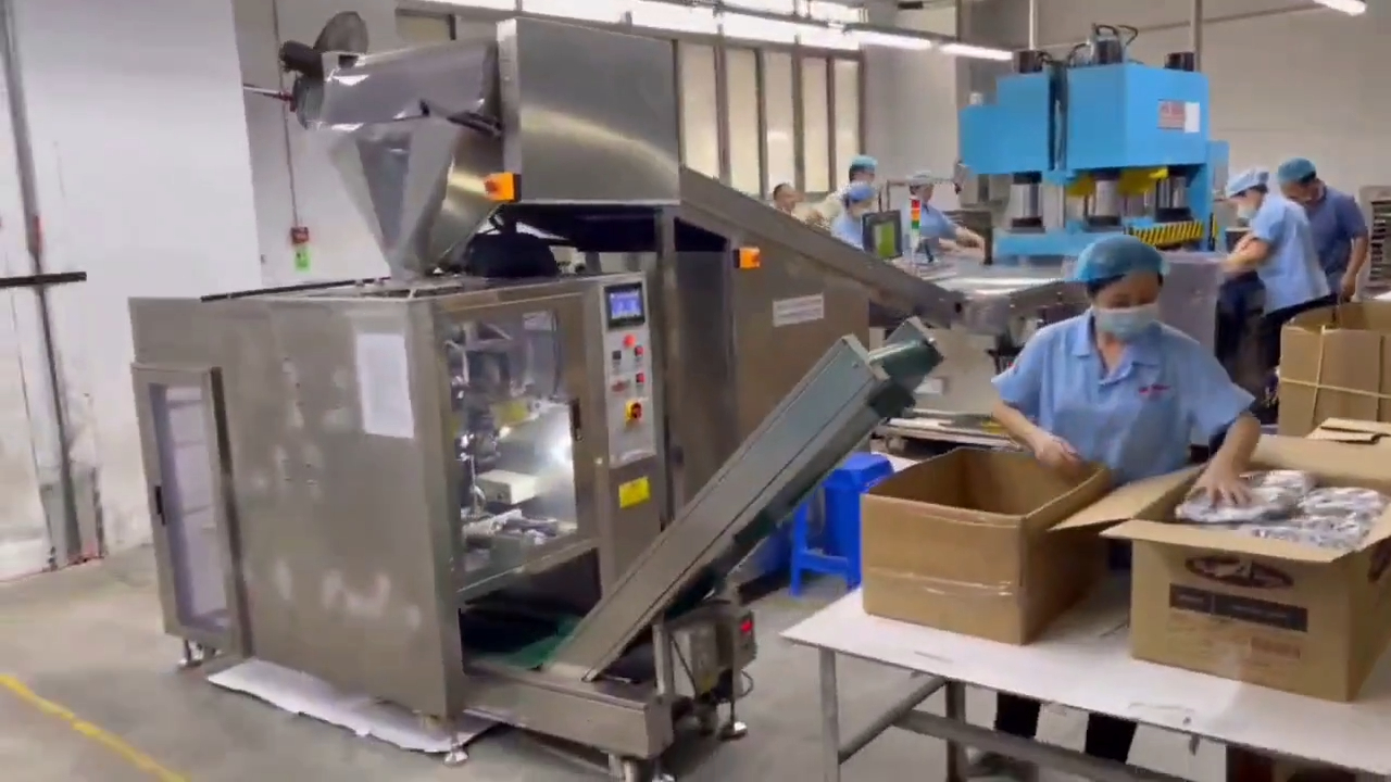 600 Ton Hydraulic Driven Jigsaw Puzzle Die Cutting Machine