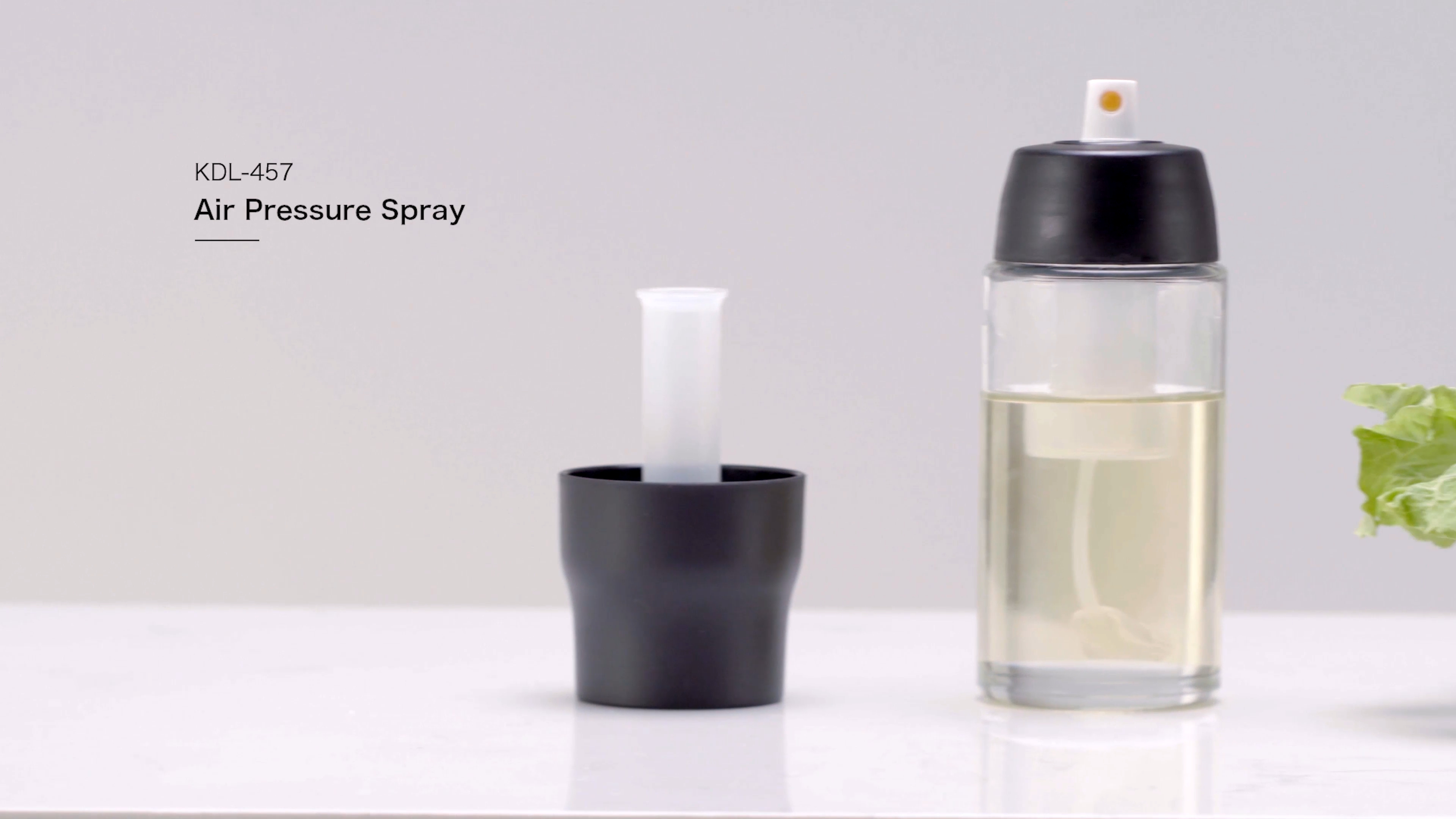 Neue Olivenöl- und Essigspenderflasche aus lebensmittelechtem Edelstahl mit Pumpzerstäuber aus Glas