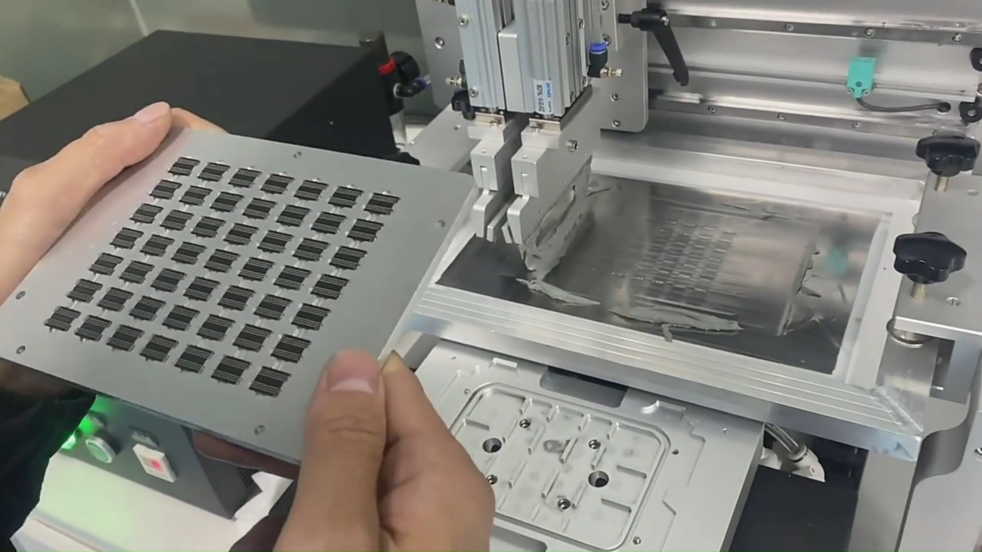 أفضل آلة طباعة Dataifeng Tin وآلة reballing لإصلاح رقائق BGA بسعر المصنع - Dataifeng