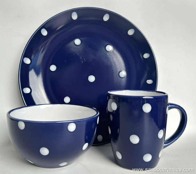 The difference between glazed ceramic tableware and ordinary ceramic